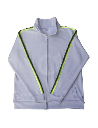 <p>Buzo con cierre.  Bolsillos laterales.  Fleece perchado extra-suave.  Franja sublimada con diseño negro/amarillo fosforescente.   Para niños y hombres.</p>
