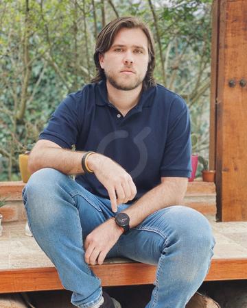 <p>Camiseta polo hombre/unisex con cuello, picos y botones nacarados.&nbsp; Manga corta. Pique polialgodon.&nbsp;Cuello y pu&ntilde;os tono a tono. Calidad premium.&nbsp; Hombre/Unisex.</p>

<p>&nbsp;</p>
