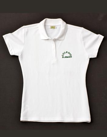 <p>Camiseta tipo polo. Blanca. Bordado verde. Cintura marcada. </p>
