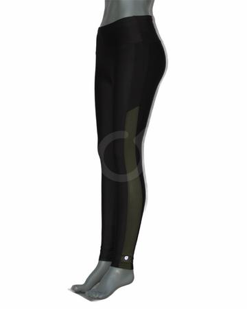 <p>Lycra larga cintura alta.&nbsp; Tela stretch ligeramente satinada.&nbsp; Detalle a los lados de la pierna semitransparentes.</p>
