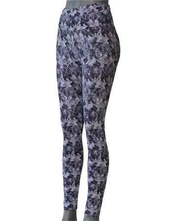 <p>Lycra larga&nbsp;con cintura alta.&nbsp; Tela inteligente stretch con secado r&aacute;pido con dise&ntilde;o.</p>
