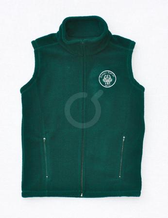 <p>Chaleco abierto. Bolsillos con cierre. Sello blanco. Verde. Polar.</p>
