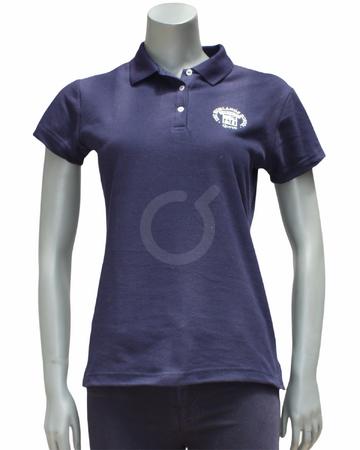 <p>Camiseta polo mujer con cuello, aberturas laterales, botones nacarados y vincha larga.&nbsp; Manga corta con o sin pu&ntilde;os.&nbsp; Pique polialgod&oacute;n 50%-50%, tejido normal o nido de abeja.&nbsp; Calidad premium.&nbsp; Mujer.</p>

<p>Producto bajo pedido, m&iacute;nimo 24 unidades.&nbsp; Pedidos&nbsp;a ventas@ziro.com.ec</p>

<p>Precio varia dependiendo de la cantidad y bordados.</p>
